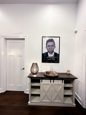 Interior - Home | Ohio City | Cleveland | King Suite (Cleveland)