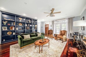 TV, fireplace, offices