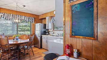 Fridge, microwave, oven, coffee/tea maker