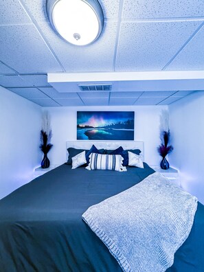 5 間睡房、可攜式嬰兒床、Wi-Fi