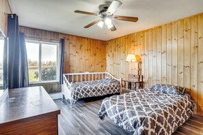 4 habitaciones, escritorio, cuna de viaje y internet gratis 