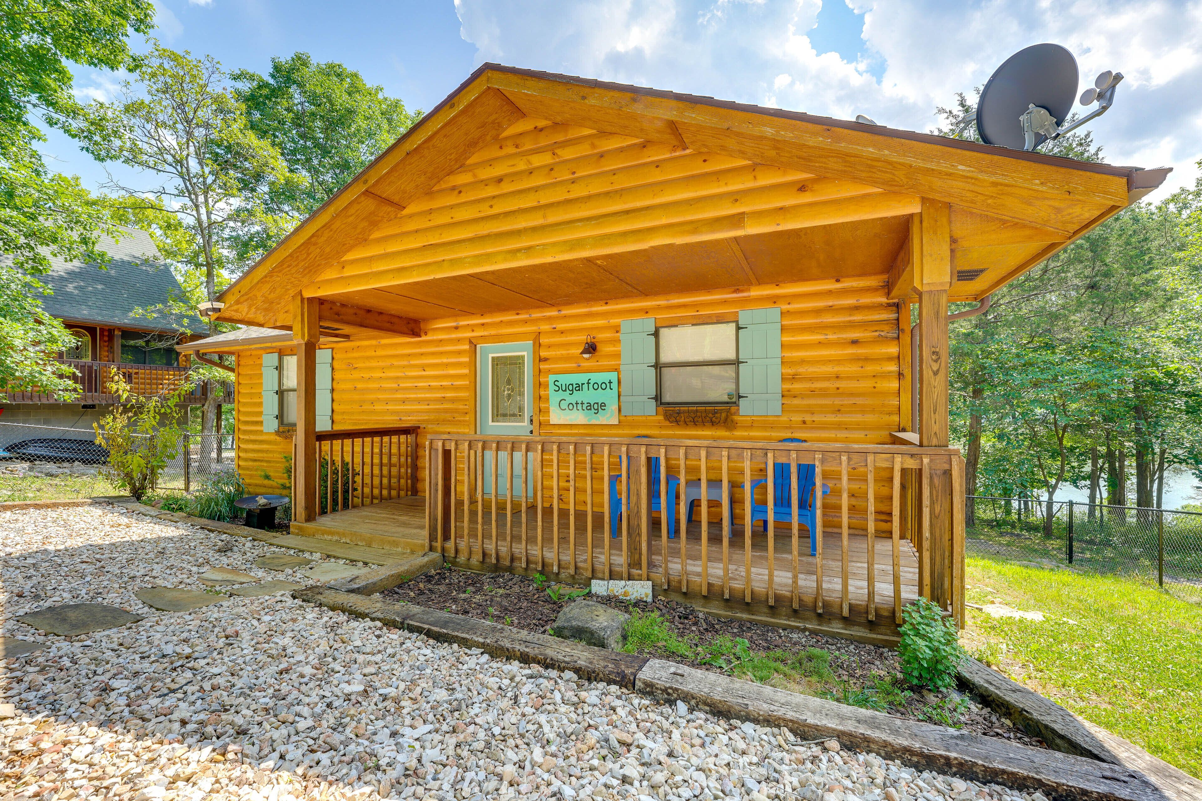 Cozy Table Rock Lake Vacation Rental w/ Deck