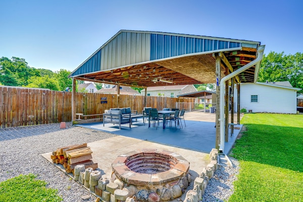 Clarksville Vacation Rental | 3BR | 2BA | Steps Required for Access