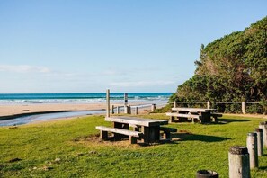 Property grounds - Paringa Beach House, 500m to the beach (Wye River)