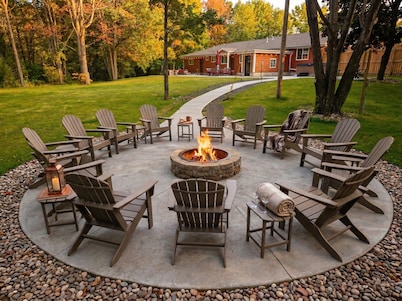 Huge House near Pictured Rocks, Trails, Hot Tub, walking distance to Casino/Bars