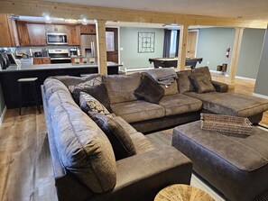 Een smart-tv en een open haard