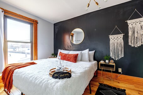 Casa on High | Egyptian cotton sheets, premium bedding, memory foam beds, free minibar