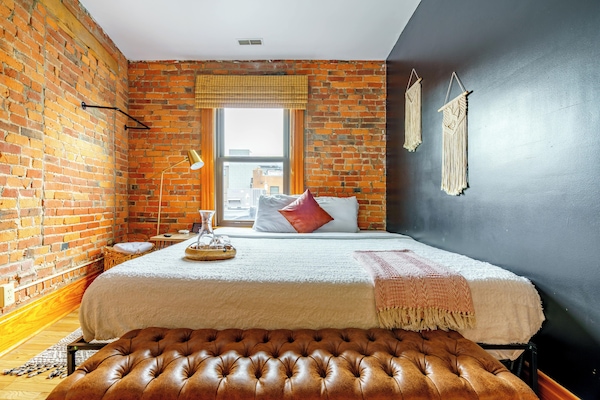 1 sovrum, egyptiska bomullslakan och sängtillbehör av högsta kvalitet