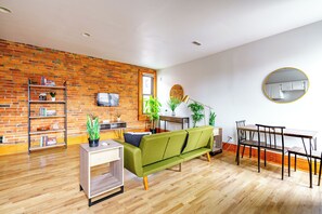 TV connectée de 32 pouces avec chaînes numériques, télévision, Netflix