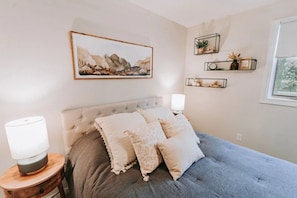 3 chambres, fer et planche à repasser, lit parapluie, Wi-Fi gratuit