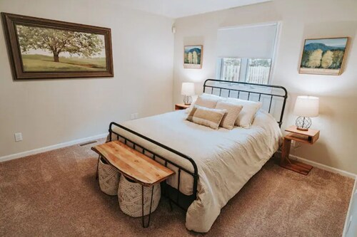 Charming 3 Bedroom Ranch by downtown Peoria & OSF!