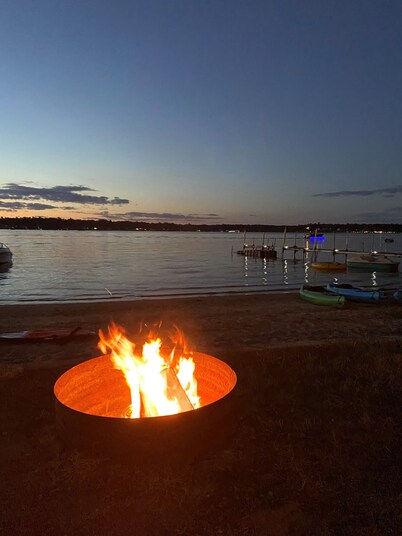 Lake/beach front property with kayaks, pedal boat, & row boat, near Tawas Bay