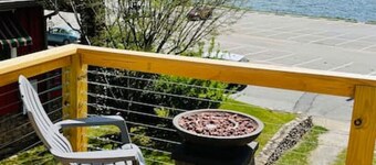 Lake Life Upper Apt-1 min walk to Lk J Assembly-10 min to Waynesville & BR Pkwy