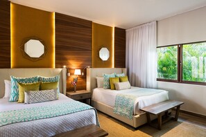 Habitación (Azul Casa del Mar) | 1 dormitorio, minibar (con algunos artículos gratuitos), caja fuerte