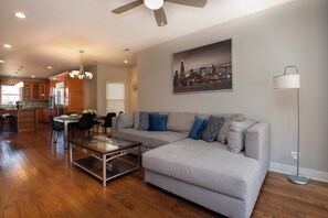 Smart TV, computer monitors