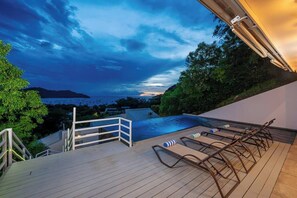 Terrace/patio - Playa del Coco Hillside Villa • 4BR • Infinity Pool • Bay & Ocean Views (Guanacaste Province)