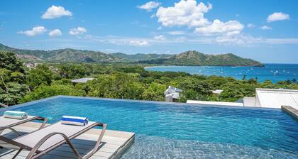 Playa del Coco Hillside Villa • 4BR • Infinity Pool • Bay & Ocean Views