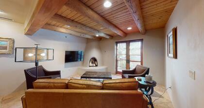 Corazon Condo Unit 11, 2 Bed/2 Bath, Luxury Style Condo