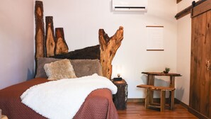 1 室のベッドルーム、デスク、WiFi、ベッドシーツ