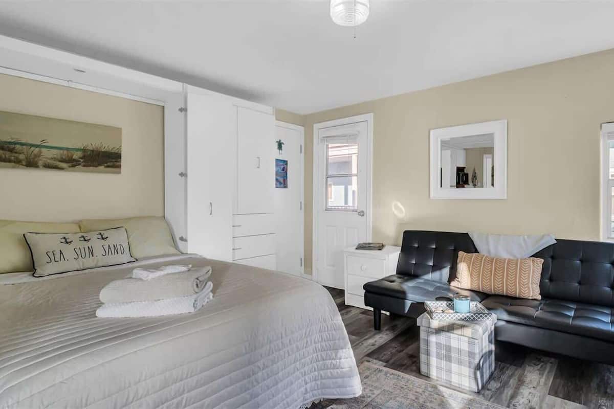 Comfort Studio | Iron/ironing board, free WiFi, bed sheets