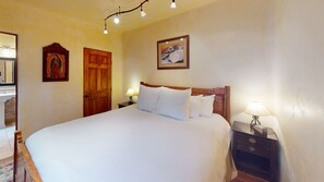 1 habitación, tabla de planchar con plancha, cuna de viaje y wifi 