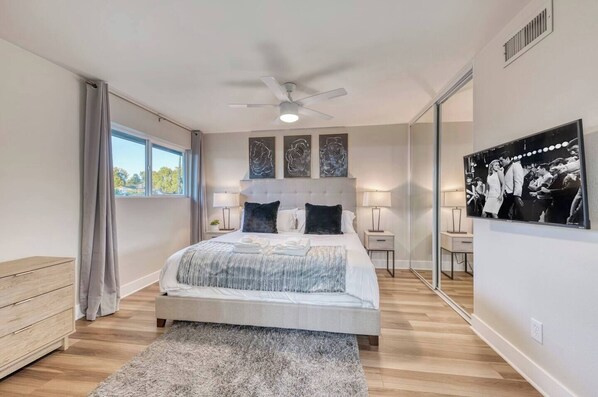 3 bedrooms, iron/ironing board, free WiFi, bed sheets