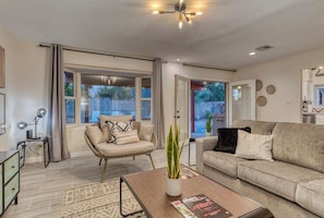 Smart TV, fireplace, offices