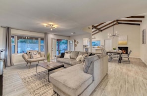 Smart TV, fireplace, offices