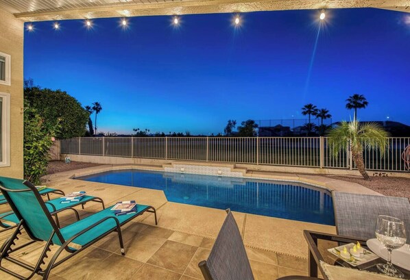 Et oppvarmet basseng