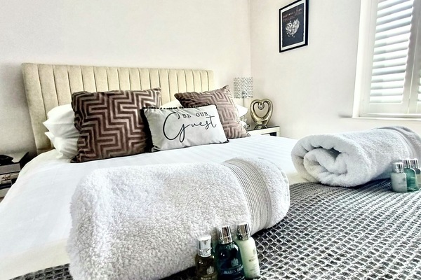 1 habitación, escritorio, tabla de planchar con plancha y wifi gratis