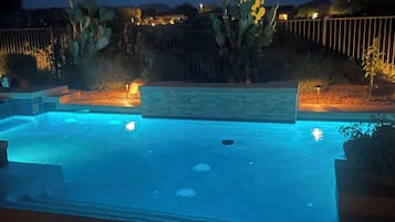 Piscine extérieure, piscine chauffée