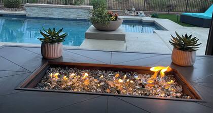 Beautiful Vacation Home Incredible views, enjoy your private oasis with pool&spa