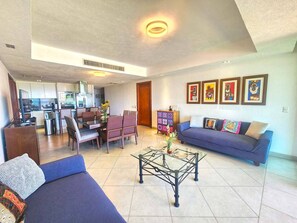 Condo Deluxe | Área de sala de estar