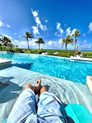 Pool - GoldenEye Estates!- GoldenEye + Palm Villas (Freeport)