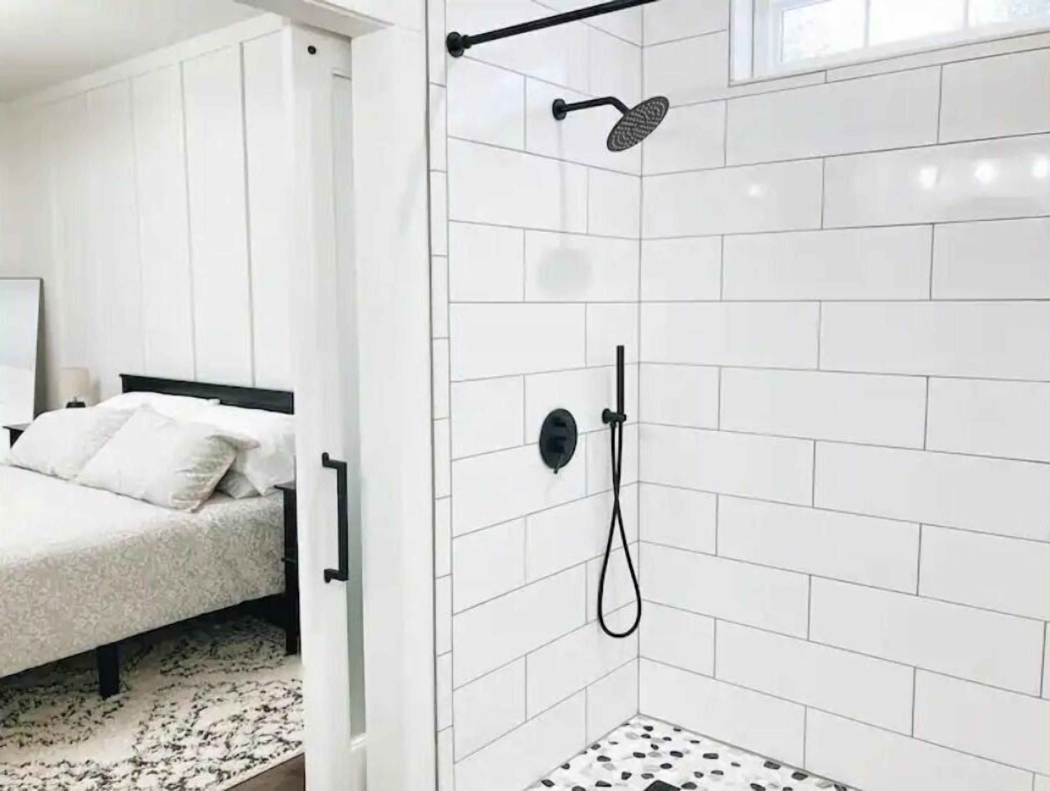 3 soveværelser, skrivebord, strygejern/strygebræt, weekendseng