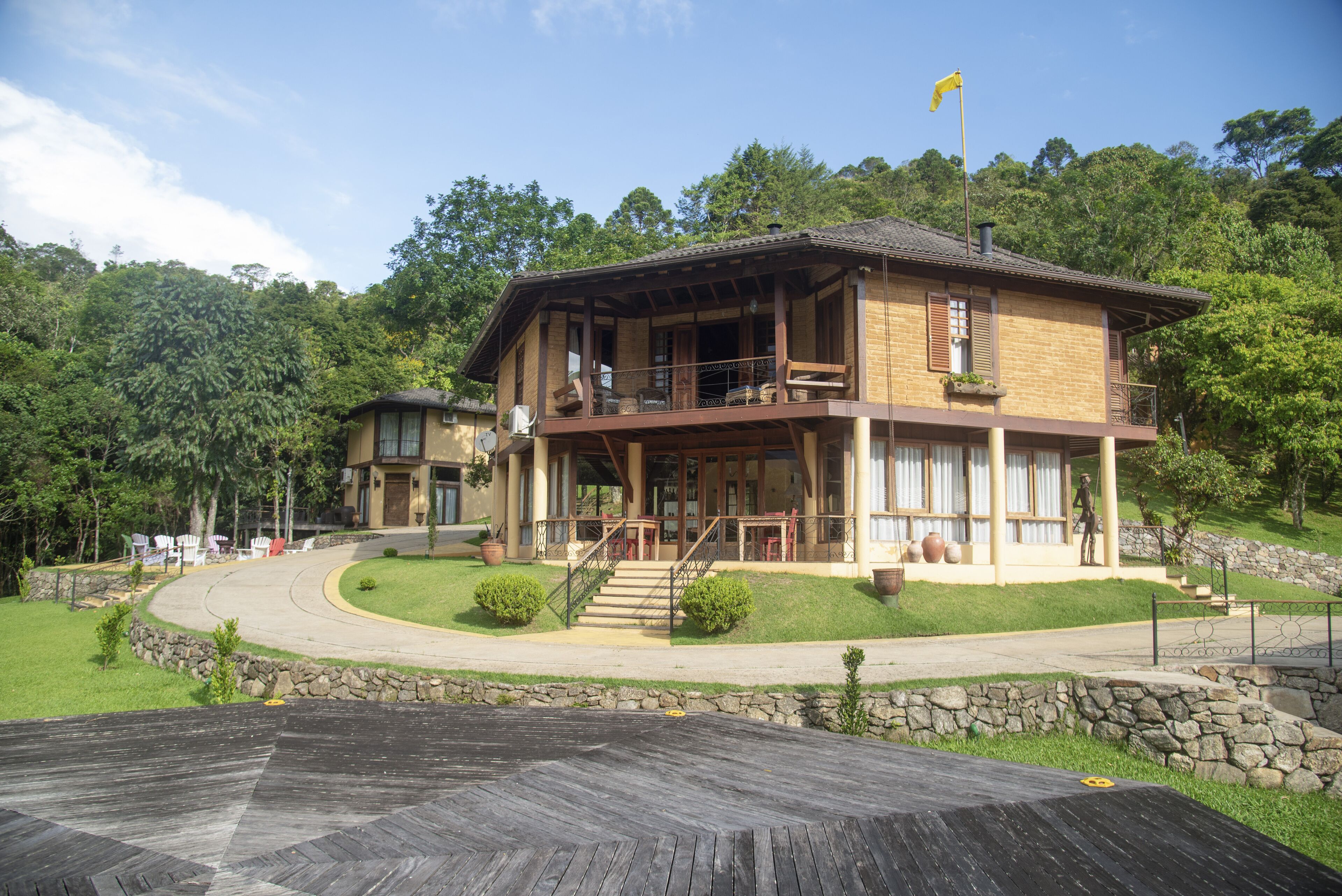 Fachada da propriedade