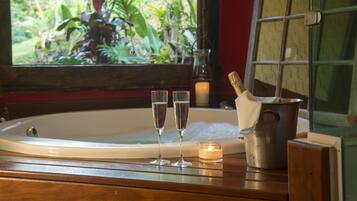 Bain à remous privé