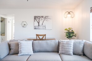 Smart-tv, pejs, bøger