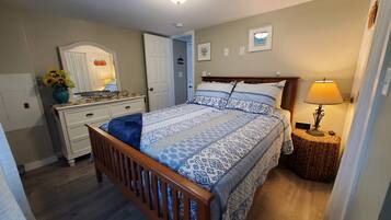 2 bedrooms, desk, free WiFi, bed sheets