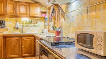 Mikroaaltouuni, uuni, astianpesukone