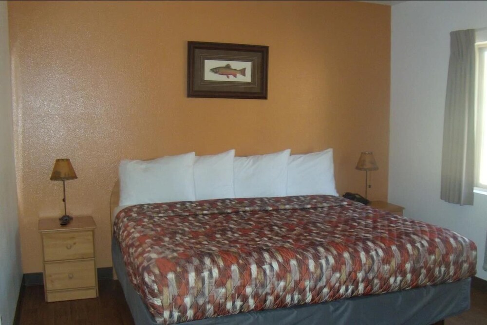 Room 05 (Pet Friendly) King Studio Tulare County Vrbo
