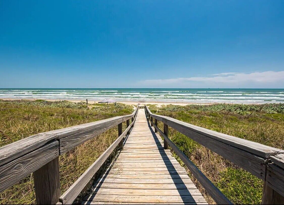 沙滩椅、沙滩毛巾