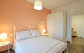 2 bedrooms, iron/ironing board, travel crib, free WiFi