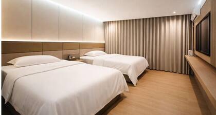 Guangzhou Zheya Hotel