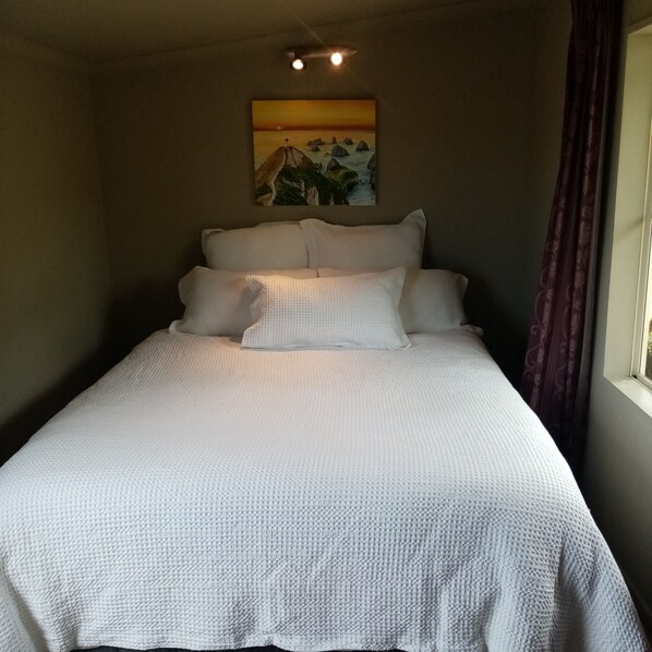 1 slaapkamer, een bureau, een strijkplank/strijkijzer, gratis wifi