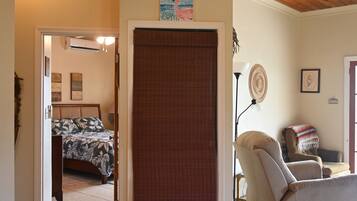 2 habitaciones, escritorio, tabla de planchar con plancha y wifi gratis