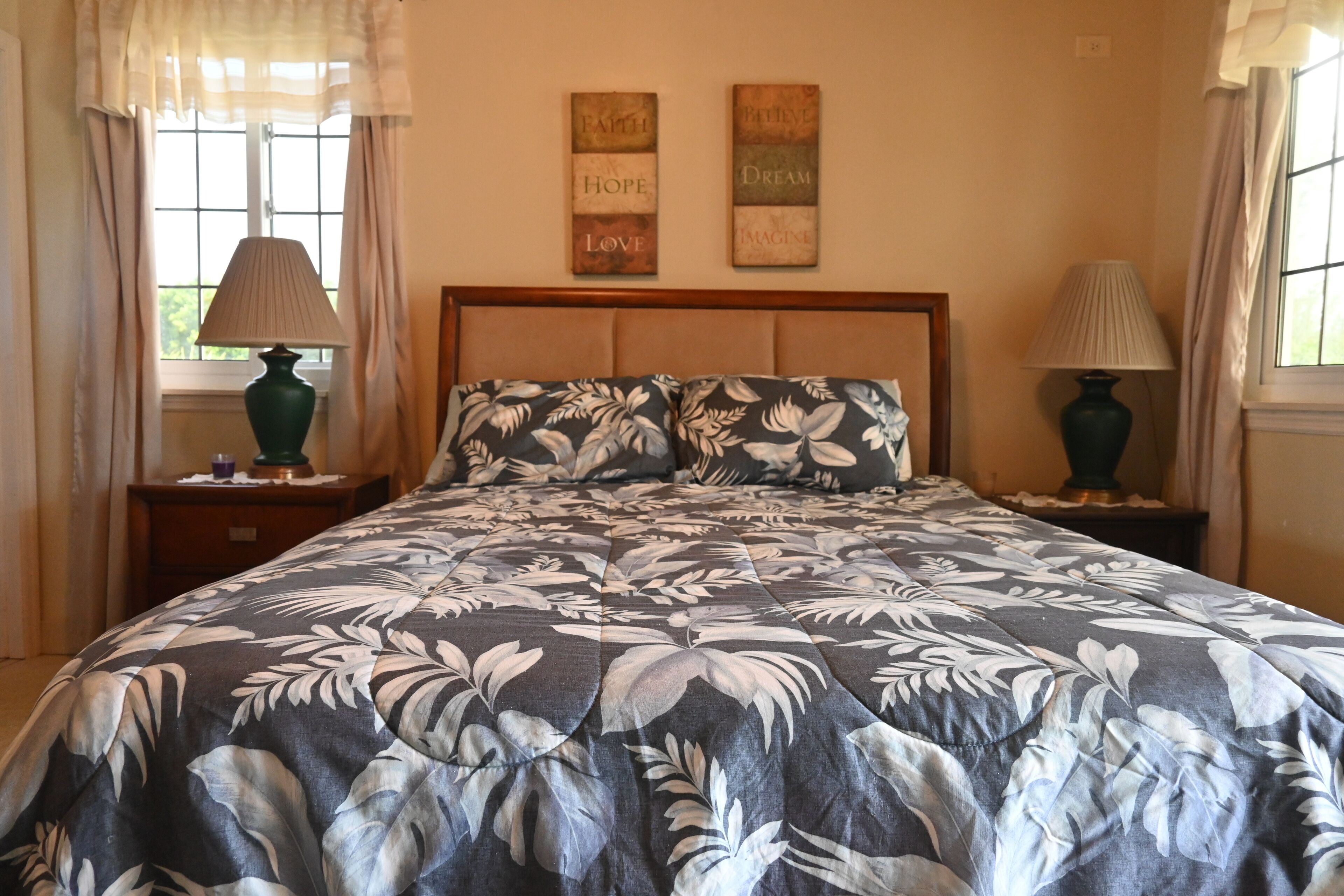 2 bedrooms, desk, iron/ironing board, free WiFi