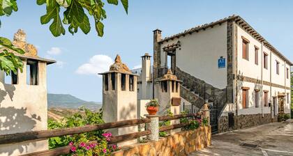 Lovely home in Mecina Bombarón