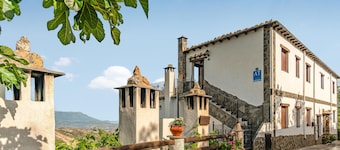 Lovely home in Mecina Bombarón