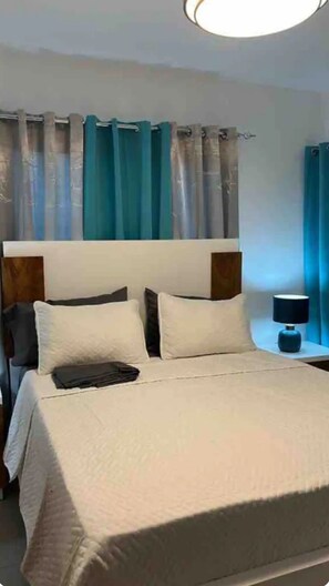 2 Schlafzimmer, Zimmersafe, Bügeleisen/Bügelbrett, Reisekinderbett